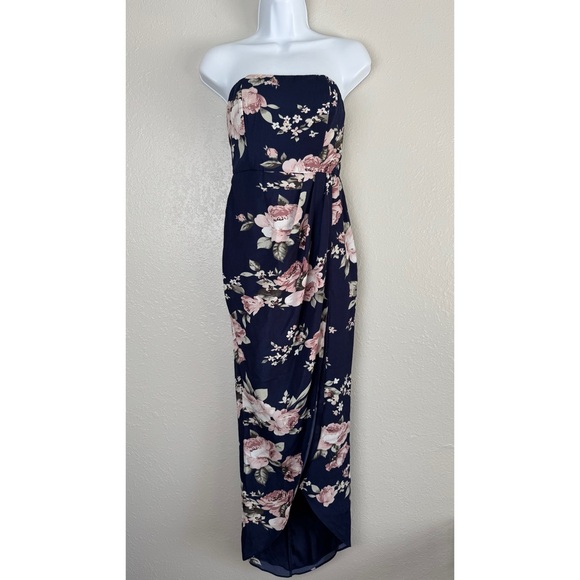 Showpo Take it from the top strapless navy floral maxi dress 4 - Picture 2 of 10